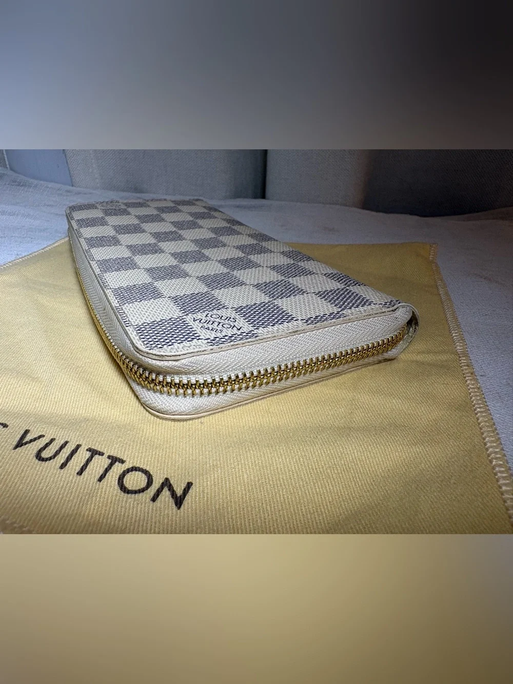 Authentic Louis Vuitton Damier Azur Zippy Wallet Full Zip Around Checkered
